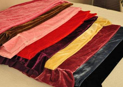 金丝绒面料的特点有哪些？金丝绒衣服怎么洗？